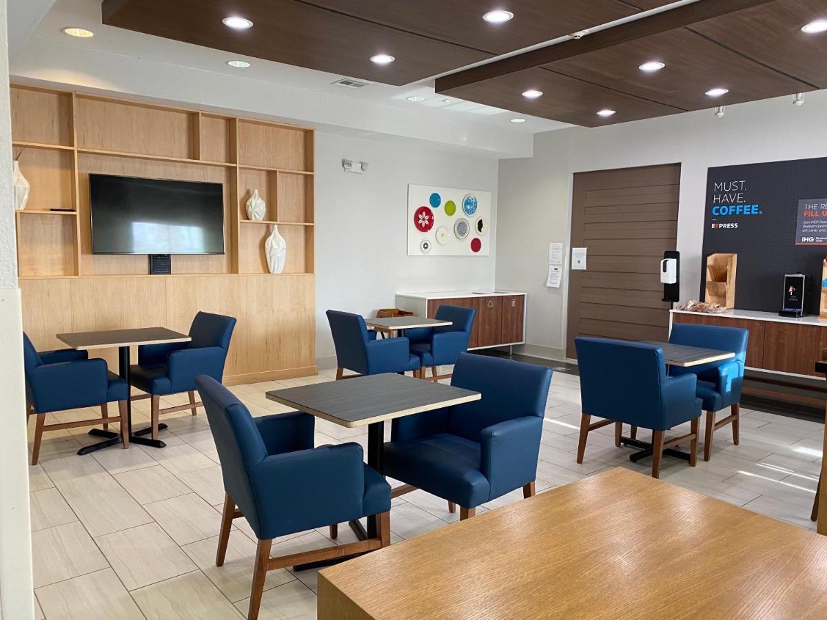 Holiday Inn Express - Eunice By Ihg Экстерьер фото
