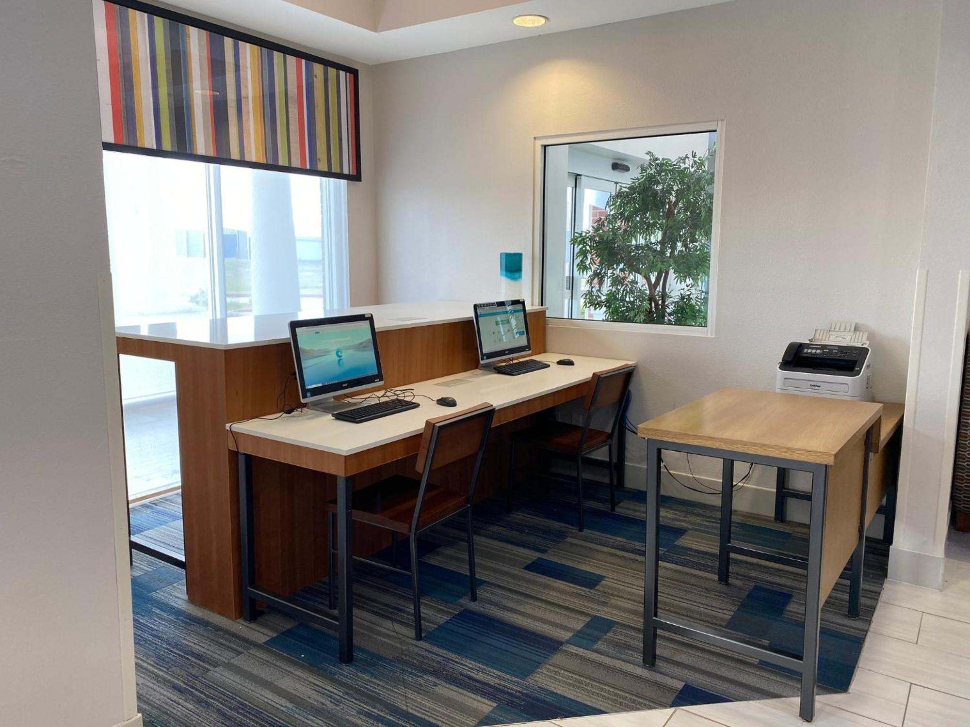 Holiday Inn Express - Eunice By Ihg Экстерьер фото