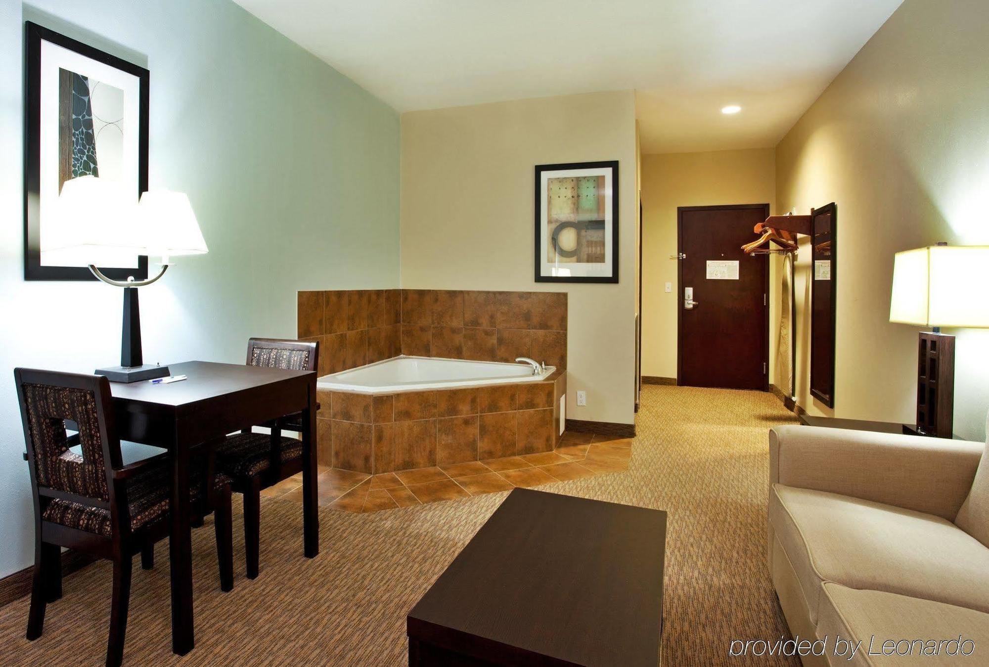 Holiday Inn Express - Eunice By Ihg Экстерьер фото
